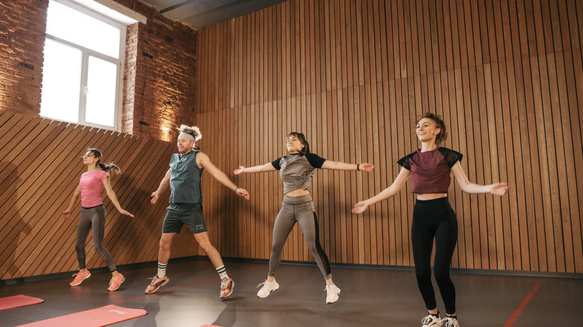 Illustration de la rubrique Cardio et renforcement : Jumping jack : la technique expliquée pas à pas